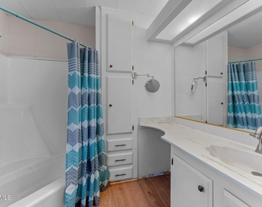2501 W Wickenburg Way - Photo Thumbnail 4