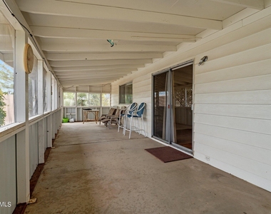 2501 W Wickenburg Way - Photo Thumbnail 7