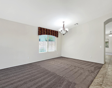 15857 W Moreland Street - Photo Thumbnail 6