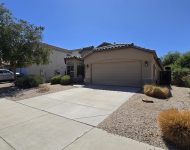 15857 W Moreland Street - Photo Thumbnail 5