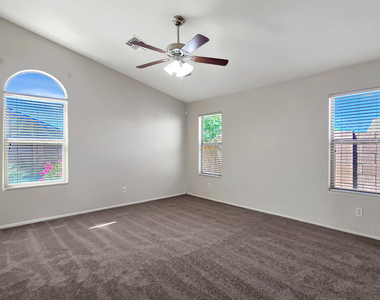 15857 W Moreland Street - Photo Thumbnail 13