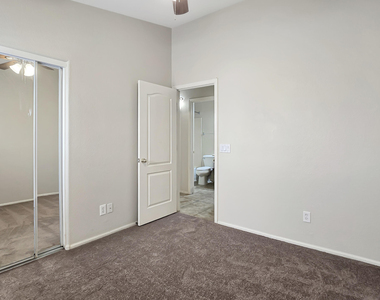 15857 W Moreland Street - Photo Thumbnail 18