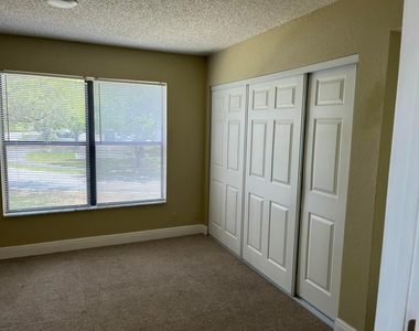 1600 Balfour Point Drive - Photo Thumbnail 7