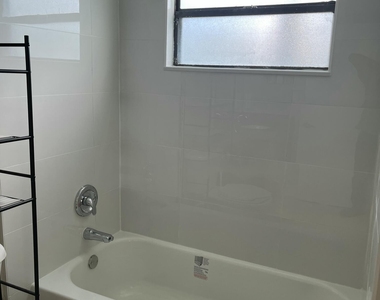 1600 Balfour Point Drive - Photo Thumbnail 9