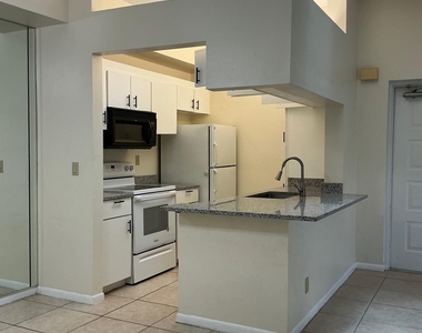 2506 Se Anchorage Cove - Photo Thumbnail 1