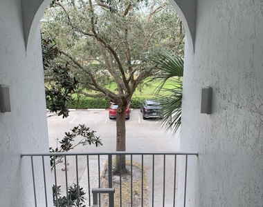 2506 Se Anchorage Cove - Photo Thumbnail 10