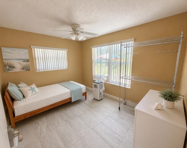 6308 Sw 25th Street - Photo Thumbnail 2