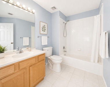 1083 Woodfield Road - Photo Thumbnail 6