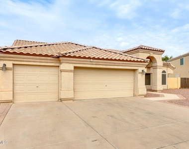 3946 N 112th Avenue - Photo Thumbnail 1