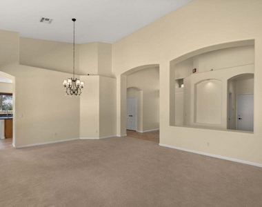 5036 E Cory Circle - Photo Thumbnail 7