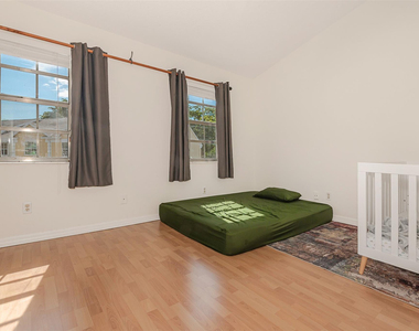 2849 S Belmont Lane S - Photo Thumbnail 16