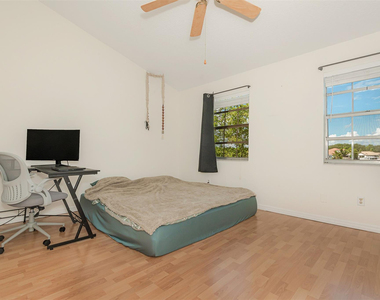 2849 S Belmont Lane S - Photo Thumbnail 20