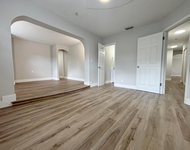 6720 Sw 17th Street Sw - Photo Thumbnail 6