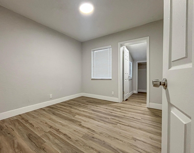 6720 Sw 17th Street Sw - Photo Thumbnail 20