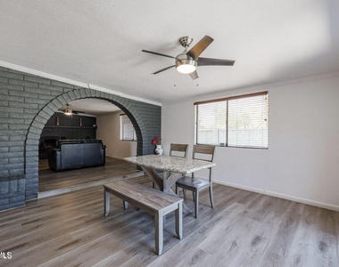 4038 N 81st Street - Photo Thumbnail 10