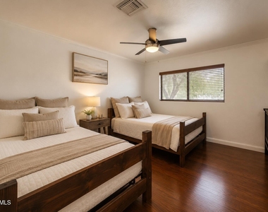4038 N 81st Street - Photo Thumbnail 12