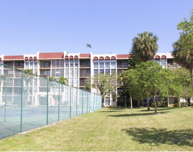 2001 Atlantic Shores Boulevard - Photo Thumbnail 17