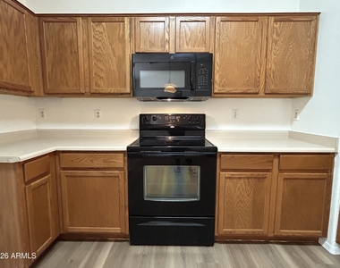 11426 W Virginia Avenue - Photo Thumbnail 7
