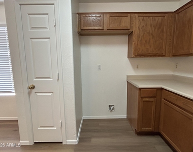 11426 W Virginia Avenue - Photo Thumbnail 6