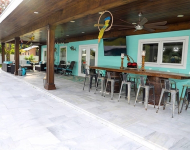 5078 Canal Drive - Photo Thumbnail 8
