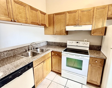 11632 Nw 23rd Court - Photo Thumbnail 8