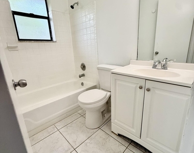 11632 Nw 23rd Court - Photo Thumbnail 5