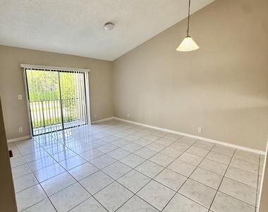 11632 Nw 23rd Court - Photo Thumbnail 9