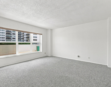 3550 Galt Ocean Drive - Photo Thumbnail 18