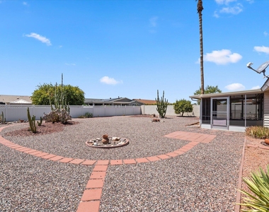 10317 W Floriade Drive - Photo Thumbnail 24