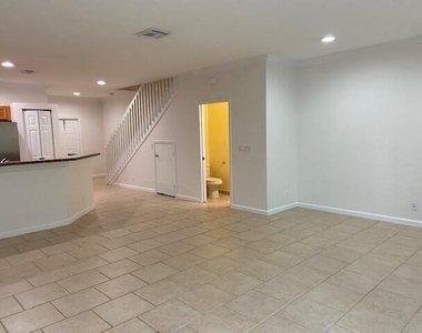 13377 Georgian Court - Photo Thumbnail 12