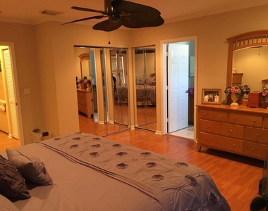 13377 Georgian Court - Photo Thumbnail 21