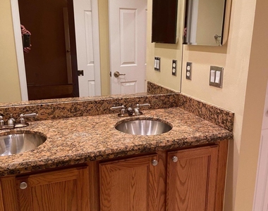 13377 Georgian Court - Photo Thumbnail 22