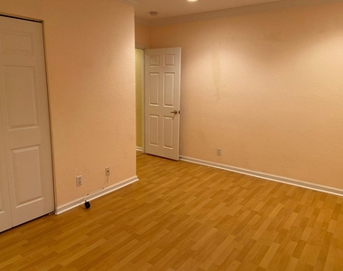 13377 Georgian Court - Photo Thumbnail 19