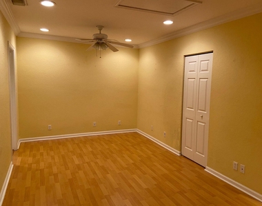 13377 Georgian Court - Photo Thumbnail 17