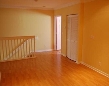 13377 Georgian Court - Photo Thumbnail 18