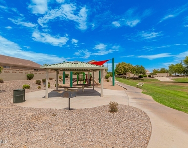 11719 W Dos Rios Drive - Photo Thumbnail 10