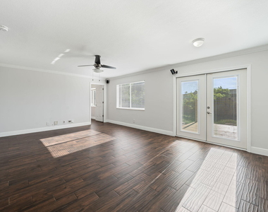 3428 Capri Road - Photo Thumbnail 10