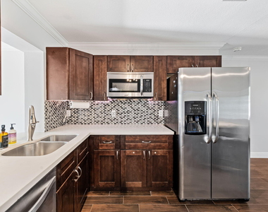 3428 Capri Road - Photo Thumbnail 9