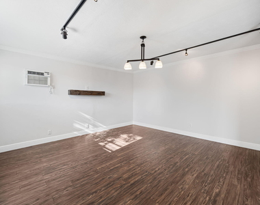 3428 Capri Road - Photo Thumbnail 11