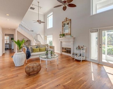 5125 Se Matousek Street - Photo Thumbnail 3