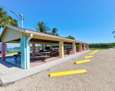 5125 Se Matousek Street - Photo Thumbnail 33