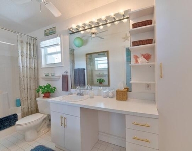 5125 Se Matousek Street - Photo Thumbnail 19