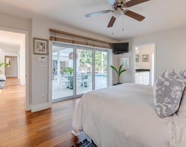 5125 Se Matousek Street - Photo Thumbnail 8