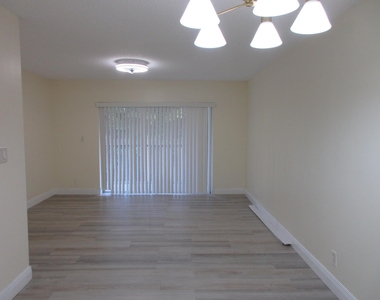 9180 Nw 40th Street - Photo Thumbnail 2