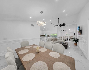 2065 Nw 127th Terrace - Photo Thumbnail 3