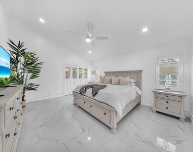 2065 Nw 127th Terrace - Photo Thumbnail 13