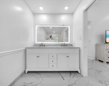 2065 Nw 127th Terrace - Photo Thumbnail 18