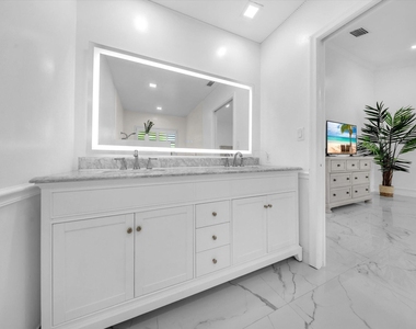 2065 Nw 127th Terrace - Photo Thumbnail 17