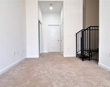 801 S Olive Avenue - Photo Thumbnail 13