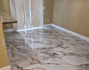 141 Monterey Bay Drive - Photo Thumbnail 5